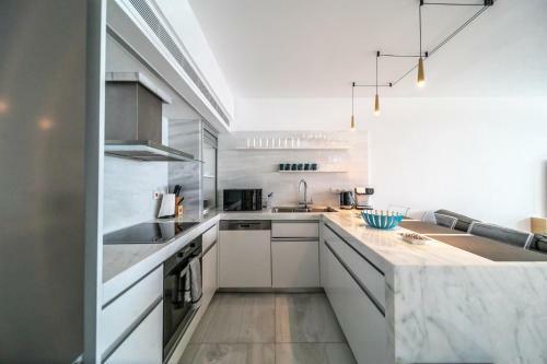 Luxurious Sea Front Three Bedroom Apartment