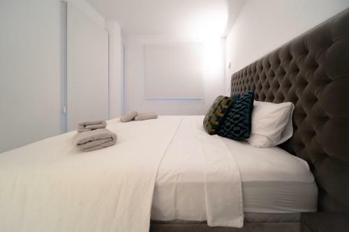 Luxurious Sea Front Three Bedroom Apartment