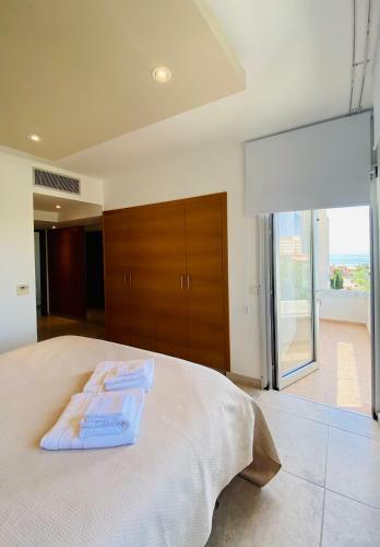 Apartamento Amathus Suite With Sea View