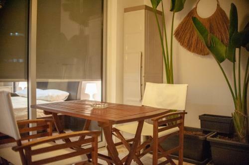 Modern Apartment 200m From The Beach