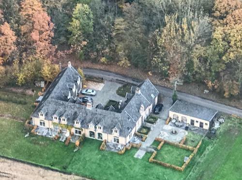 Gastenhuis Prachtige Historische Vierkant Hoeve