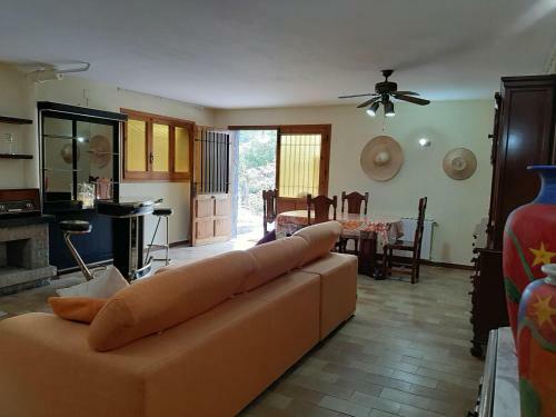 Hostal Habitaciones En Villa Coliving Casa Rural