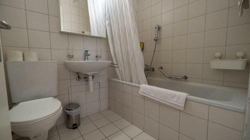 Hine Adon Aparthotel