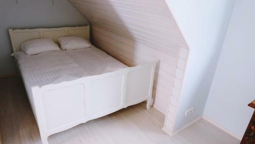 �htu Apartments