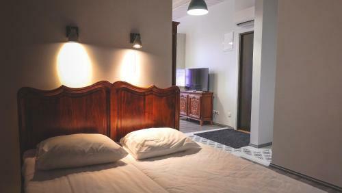 �htu Apartments
