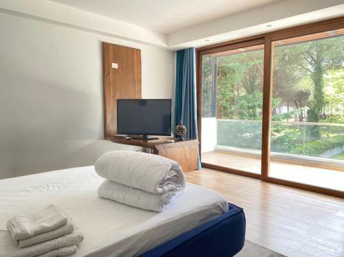 Beachfront Villa With Private Pool By Monika Experiences