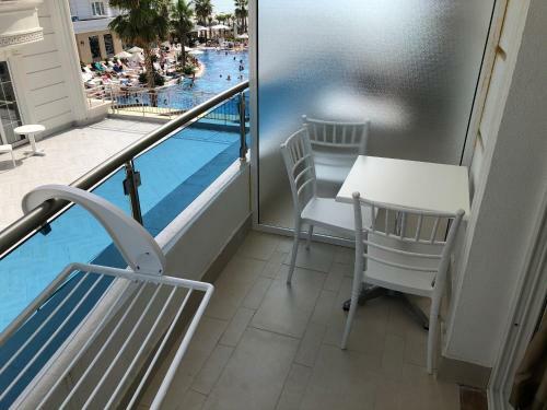 Alb's Apartment 1