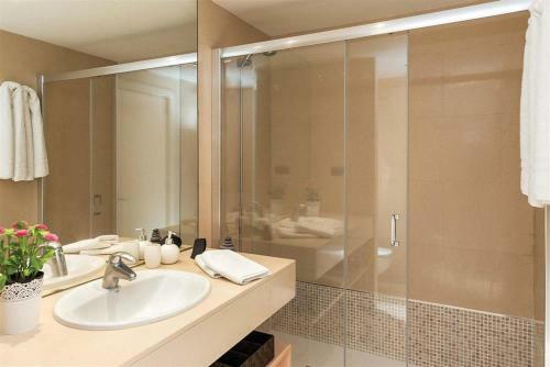 Villa With Private Pool In 5 Star Golf Resort