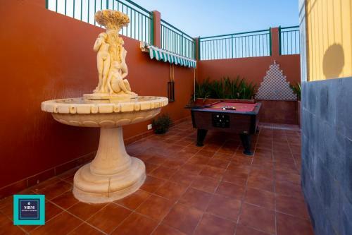 In�s Apartment, Monta�a La Data