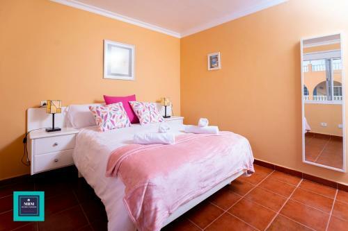 In�s Apartment, Monta�a La Data