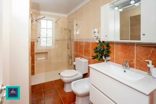 In�s Apartment, Monta�a La Data
