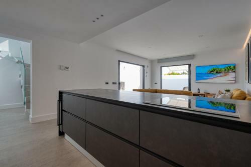 Fully Refurbished House In 2022 - Private Heated Pool - Gran Canaria Stays