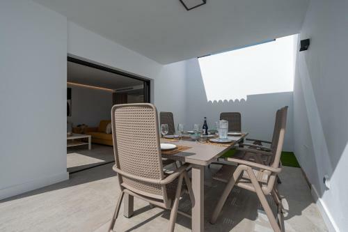 Fully Refurbished House In 2022 - Private Heated Pool - Gran Canaria Stays