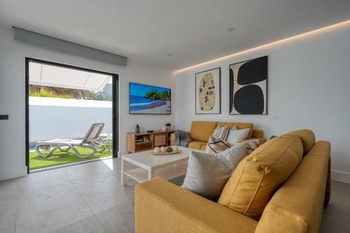 Fully Refurbished House In 2022 - Private Heated Pool - Gran Canaria Stays