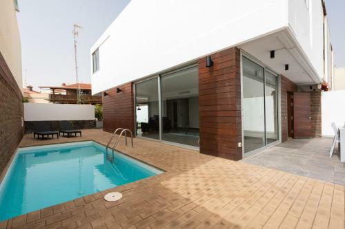 Modern 2br Villa Private Pool And Parking