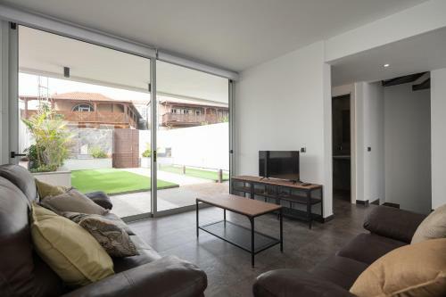 Modern 2br Villa Private Pool And Parking