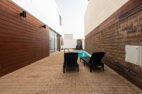 Modern 2br Villa Private Pool And Parking
