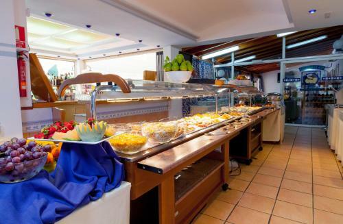 Ses Eufabietes Apartments & Restaurant
