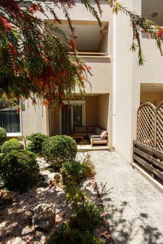 Zefyros Love Apartment
