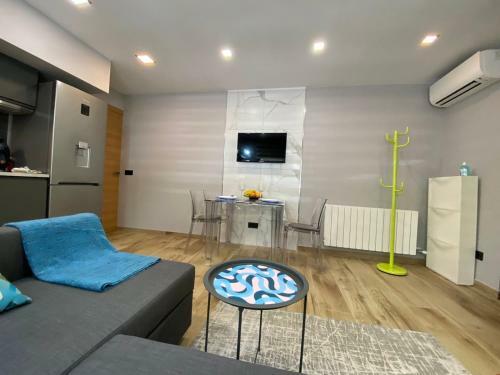 Tomas Apartamentos Sagaro