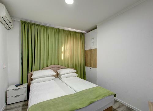 Hostal Guesthouse Check In