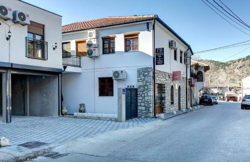 Hostal Guesthouse Check In