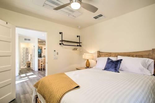 Old Town Cottonwood Cottage With Mod Interior!
