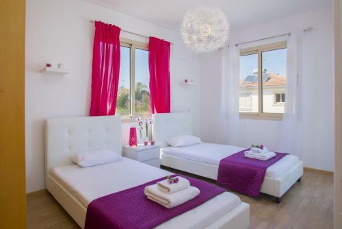 Picture Renting Your 5 Star Beachfront Villa, Larnaca Villa 1395