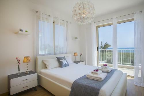 Picture Renting Your 5 Star Beachfront Villa, Larnaca Villa 1395