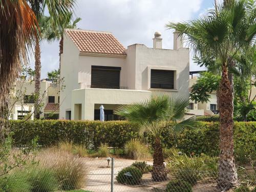 Villa De Lujo Con Piscina En Campo De Golf