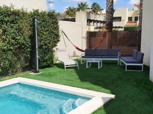 Villa De Lujo Con Piscina En Campo De Golf