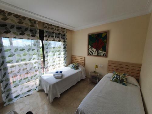 Villa De Lujo Con Piscina En Campo De Golf