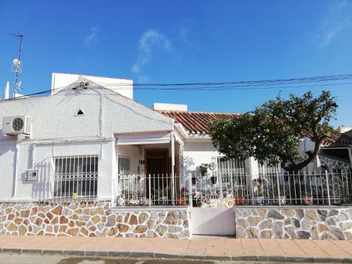 Calle Dr Fleming 3 Bedroom Home