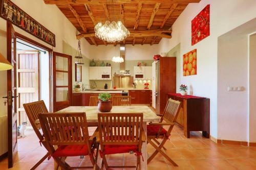 Casa De Campo Can Chinch�