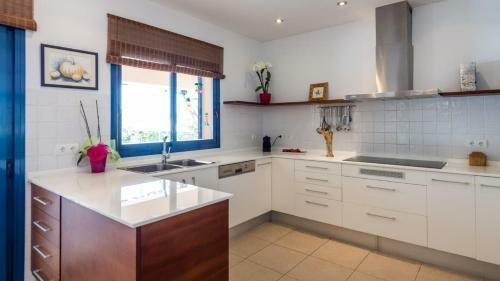 Villa Etruria Close To Playa D'en Bossa