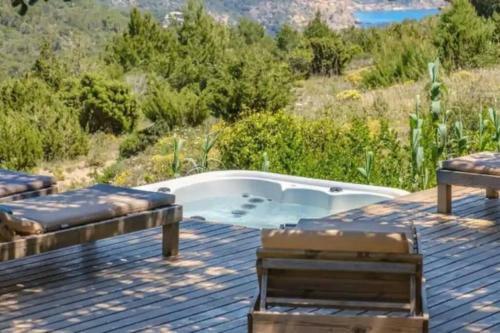 Casa Ibicenca En Cala D�hort