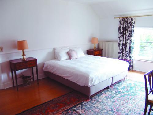 Hostal Louise Chatelain Suites