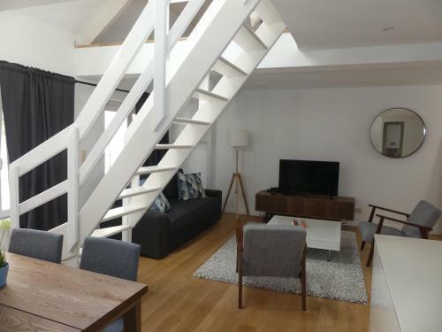 Ilot Sacre Apartments
