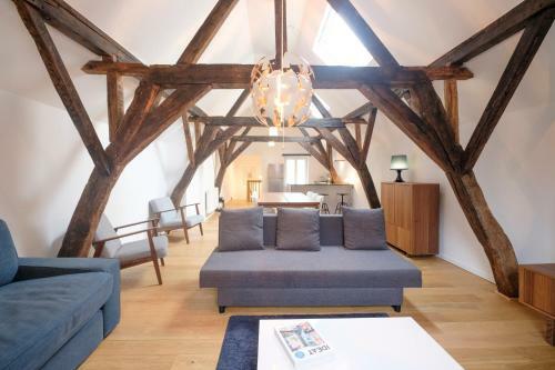Ilot Sacre Apartments