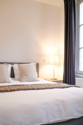 Ilot Sacre Apartments