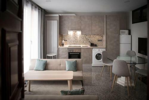 Apartamento En Centro Hist�rico Con Patio Romano