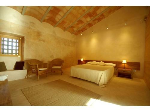 Beautiful Newly Renovated Rustic Country House With Pool