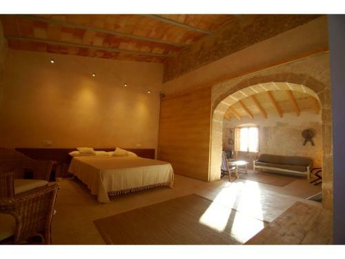 Beautiful Newly Renovated Rustic Country House With Pool