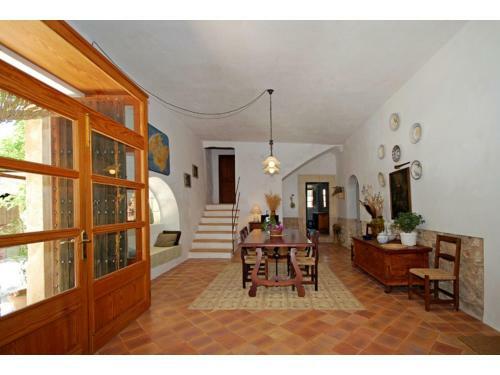 Beautiful Newly Renovated Rustic Country House With Pool