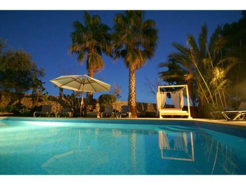 Beautiful Newly Renovated Rustic Country House With Pool