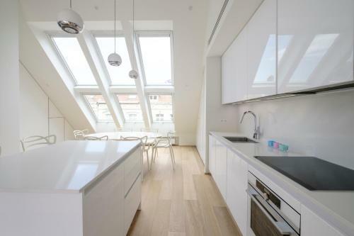 Apartamento Splendid 4 Br Duplex With Terrace At Ch�telain