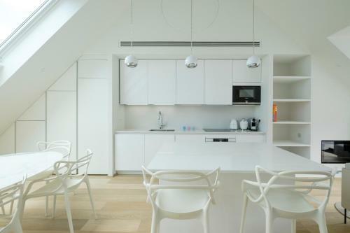 Apartamento Splendid 4 Br Duplex With Terrace At Ch�telain
