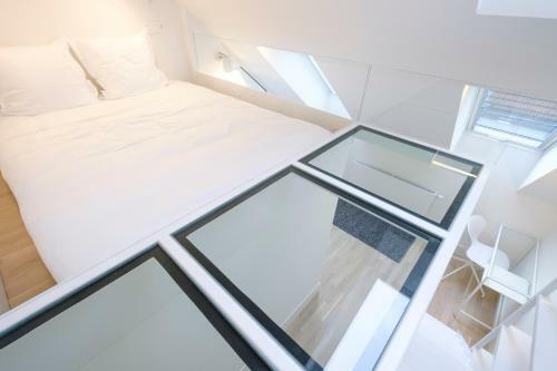 Fabulous Apartments In Ch�telain Area