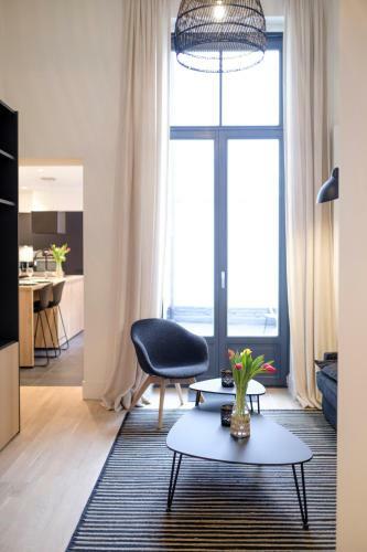 Fabulous Apartments In Ch�telain Area