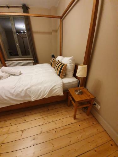 Hostal Brussels 1904